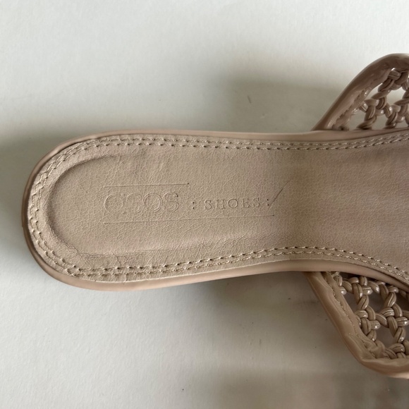 ASOS Shoes Cream Patent Leather Weaving Mules size 6 - Picture 5 of 13